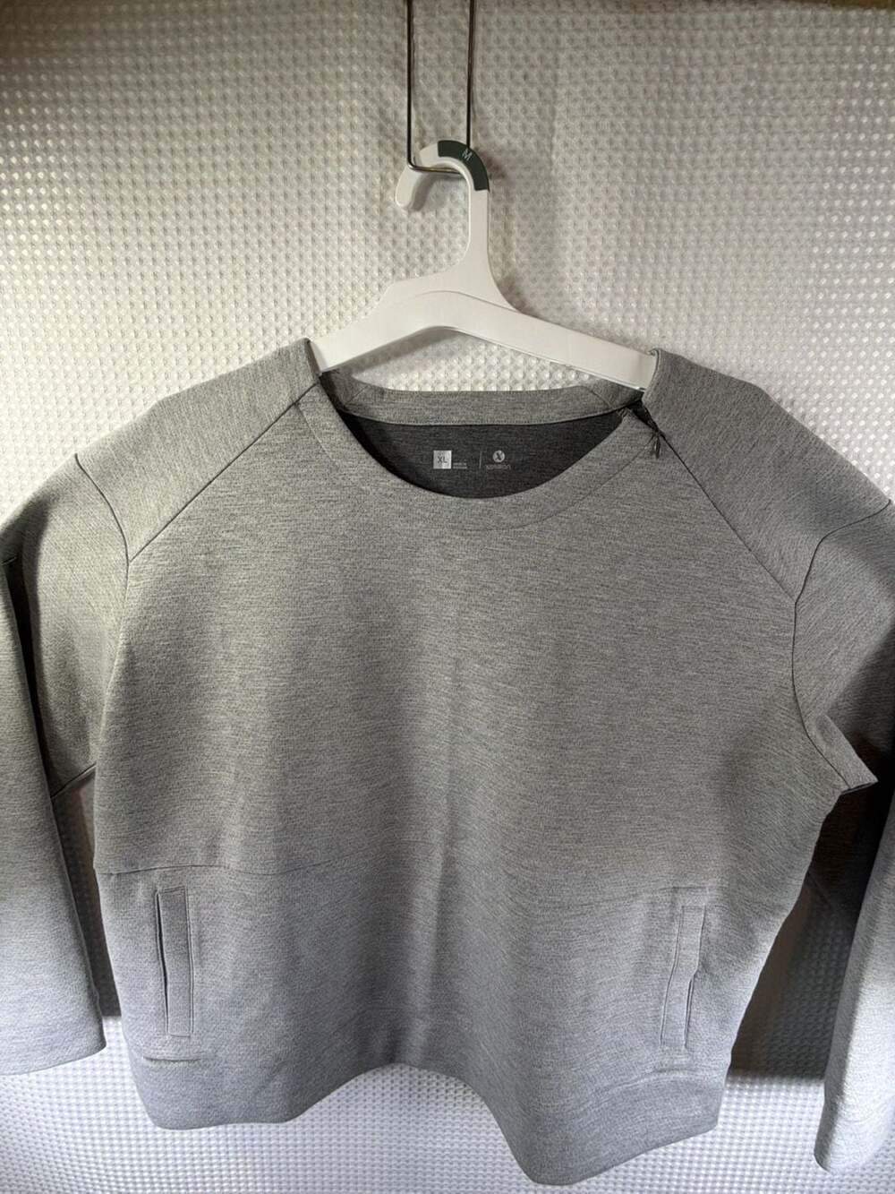 Xersion Men's Gray Long Sleeve Performance Crewneck Sweatshirt